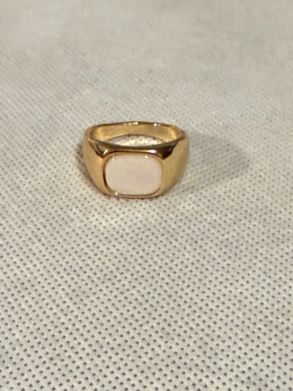 Gold Signet Ring with Blush Pink Stone Size: 8 1/2
